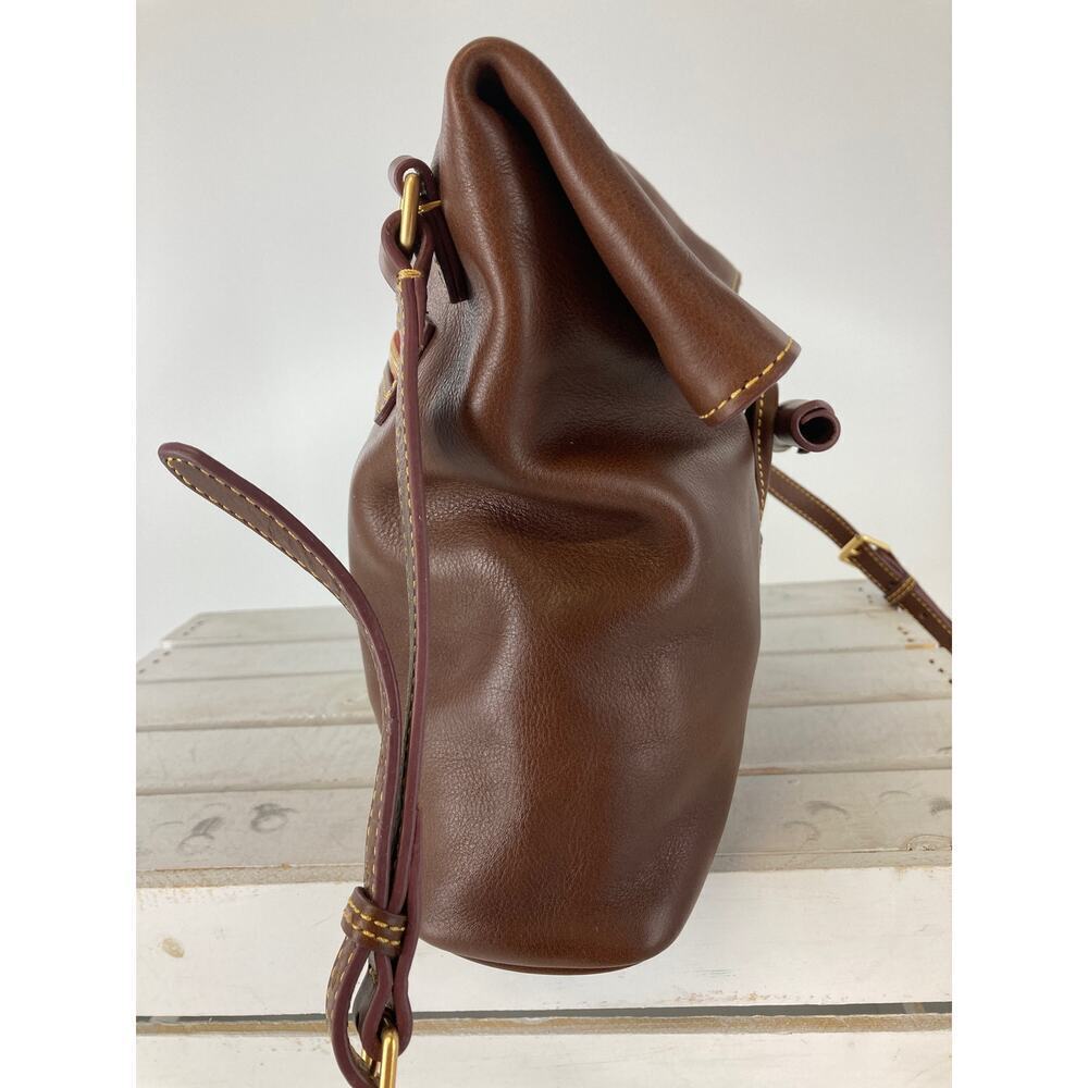 DOONEY & BOURKE MEDIUM BROWN SOFT LEATHER CROSSBODY BAG - Picture 4 of 16